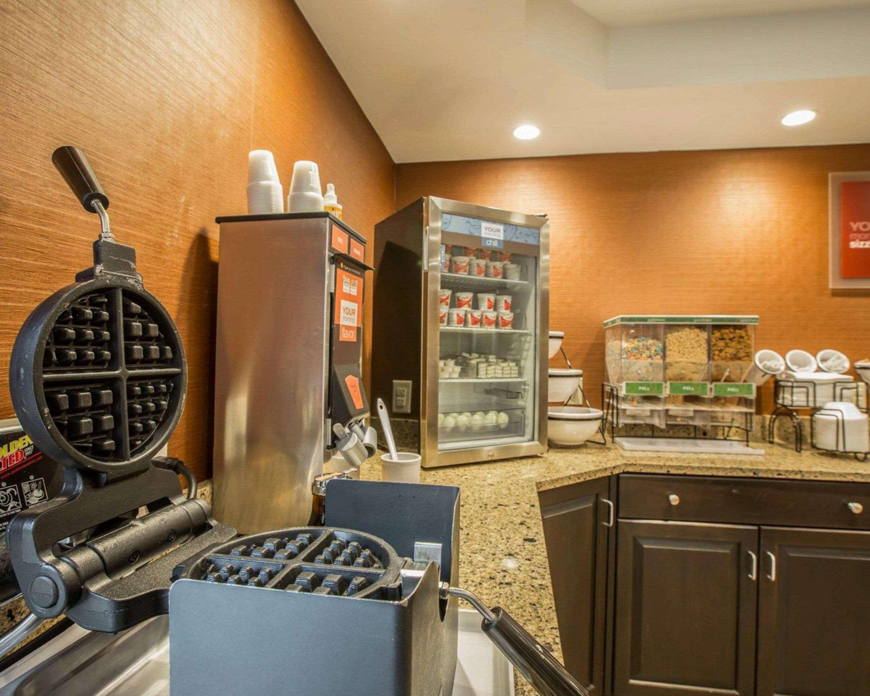Comfort Inn Biltmore West Ашвил Екстериор снимка